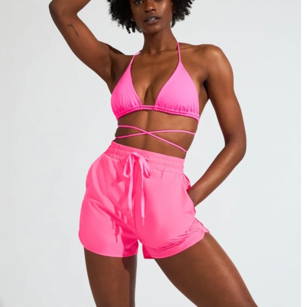 FLO SHORT V2 Small